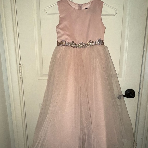 Elegant Pink Kids Dress with Floral Embellishments - Picture 1 of 3